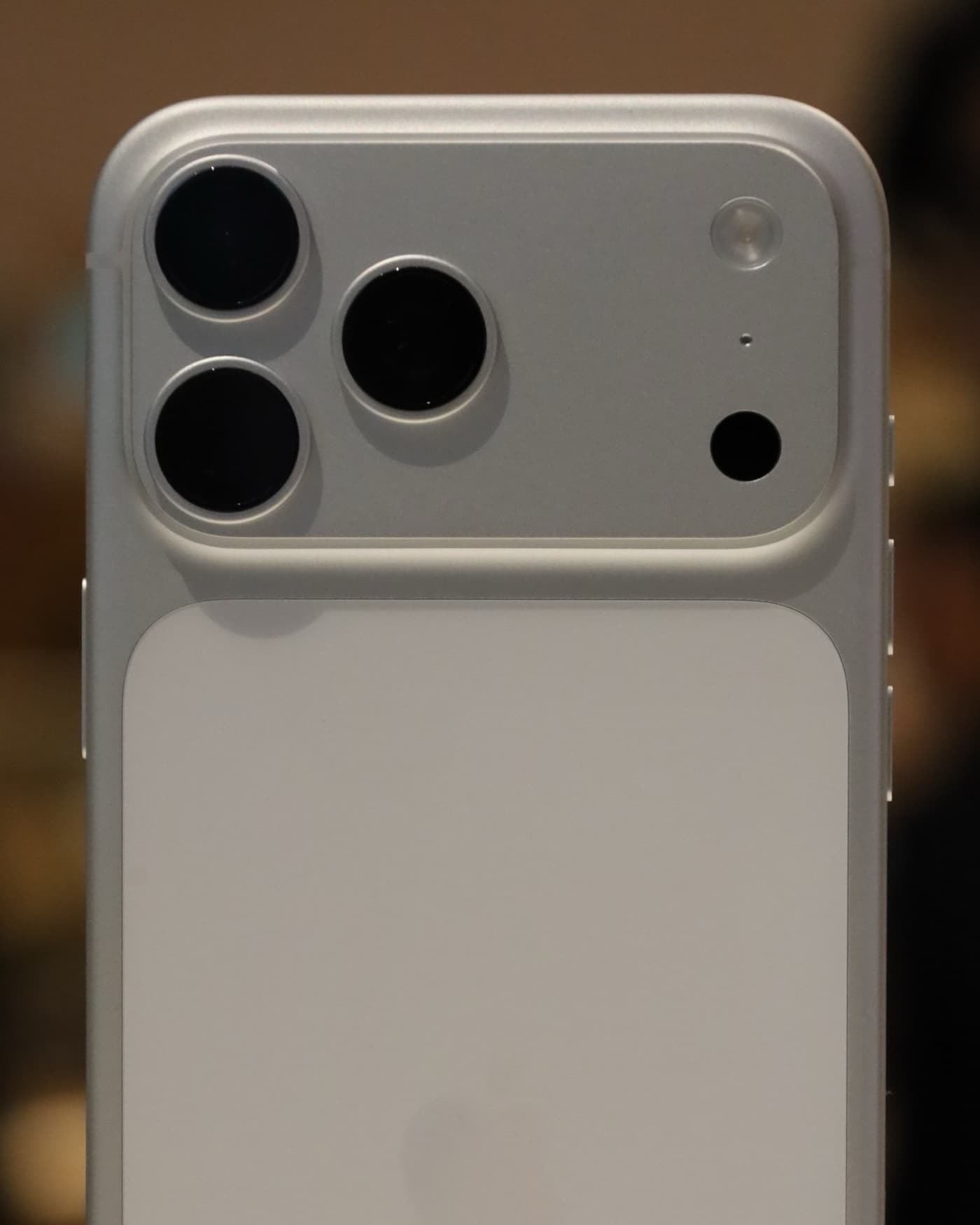iPhone 17 Pro Silver